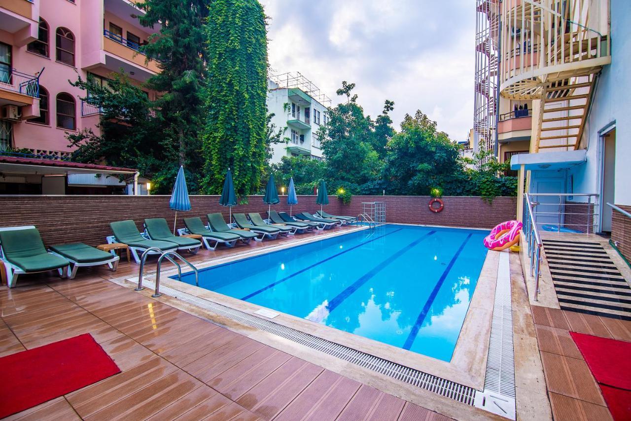 Kleopatra Blue Hawai Hotel 阿拉尼亚 外观 照片