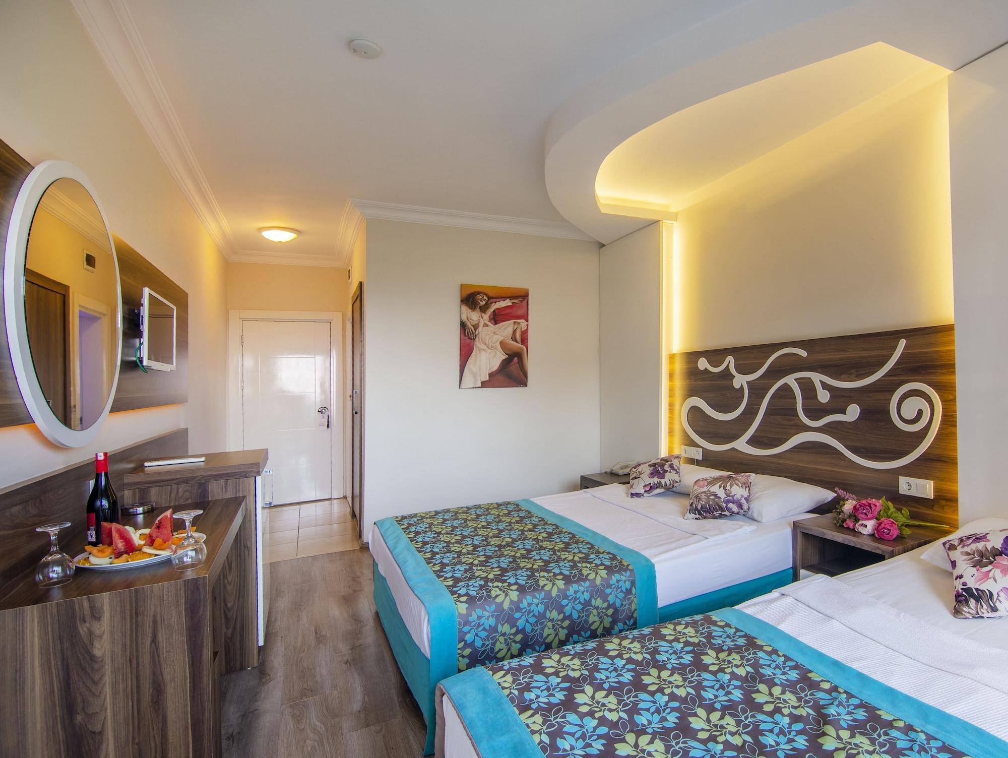 Kleopatra Blue Hawai Hotel 阿拉尼亚 外观 照片