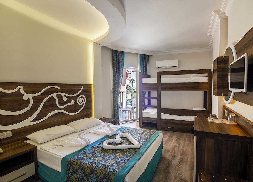 Kleopatra Blue Hawai Hotel 阿拉尼亚 外观 照片