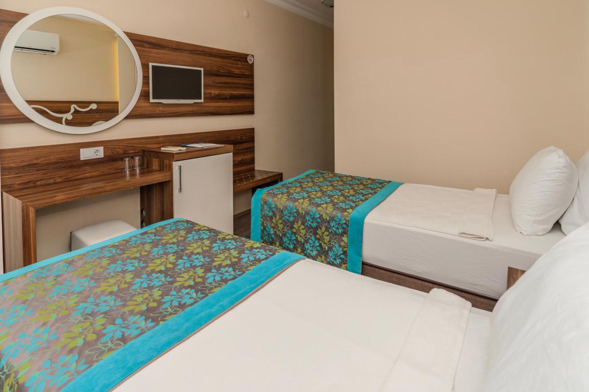 Kleopatra Blue Hawai Hotel 阿拉尼亚 外观 照片