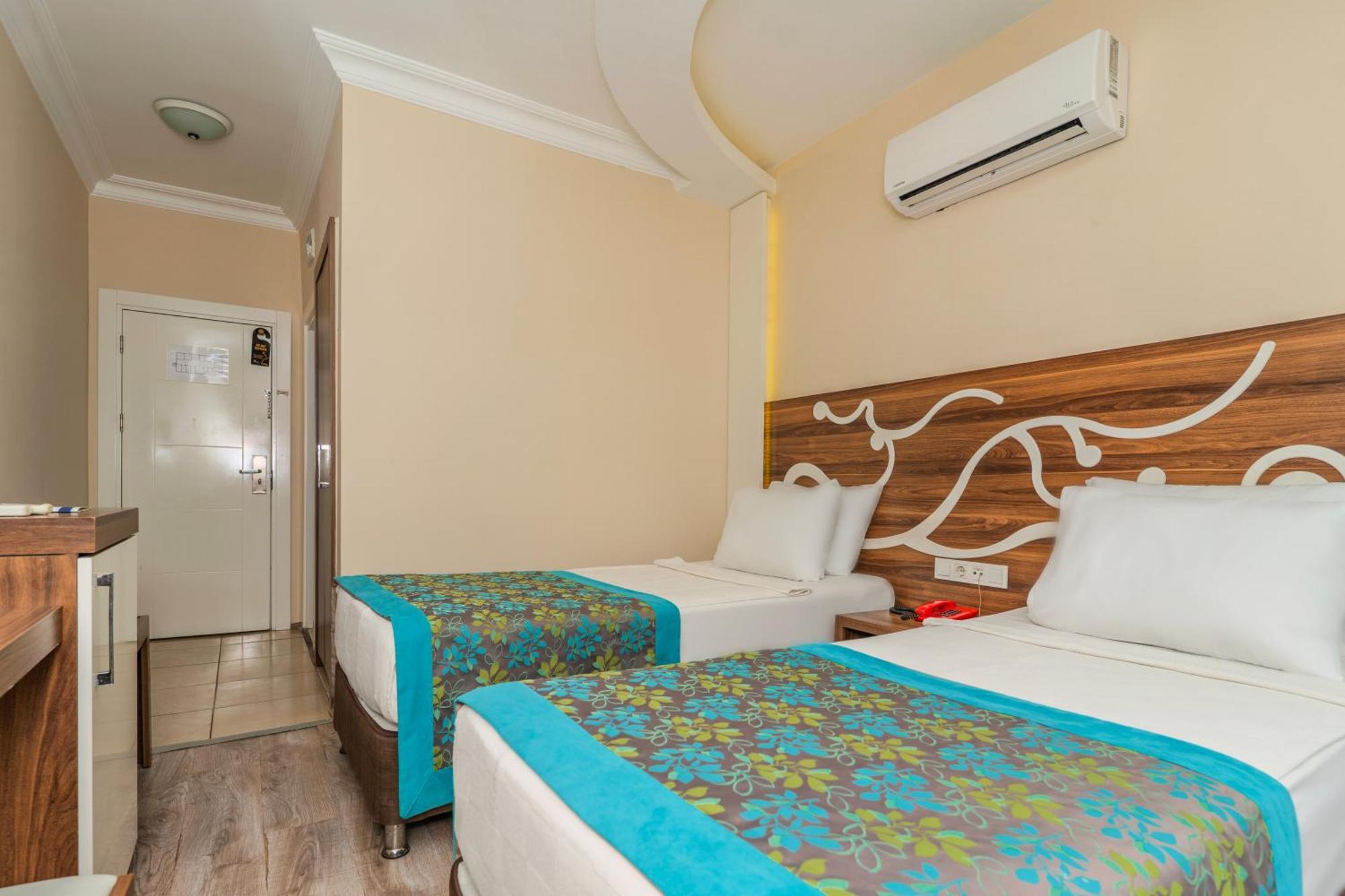 Kleopatra Blue Hawai Hotel 阿拉尼亚 外观 照片
