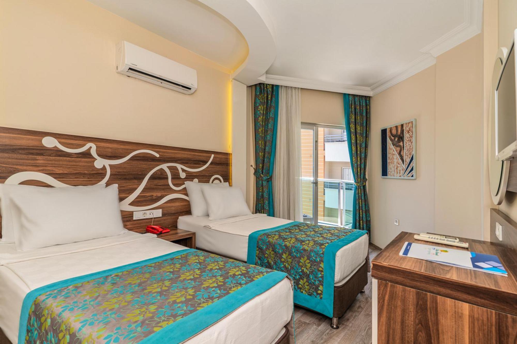 Kleopatra Blue Hawai Hotel 阿拉尼亚 外观 照片